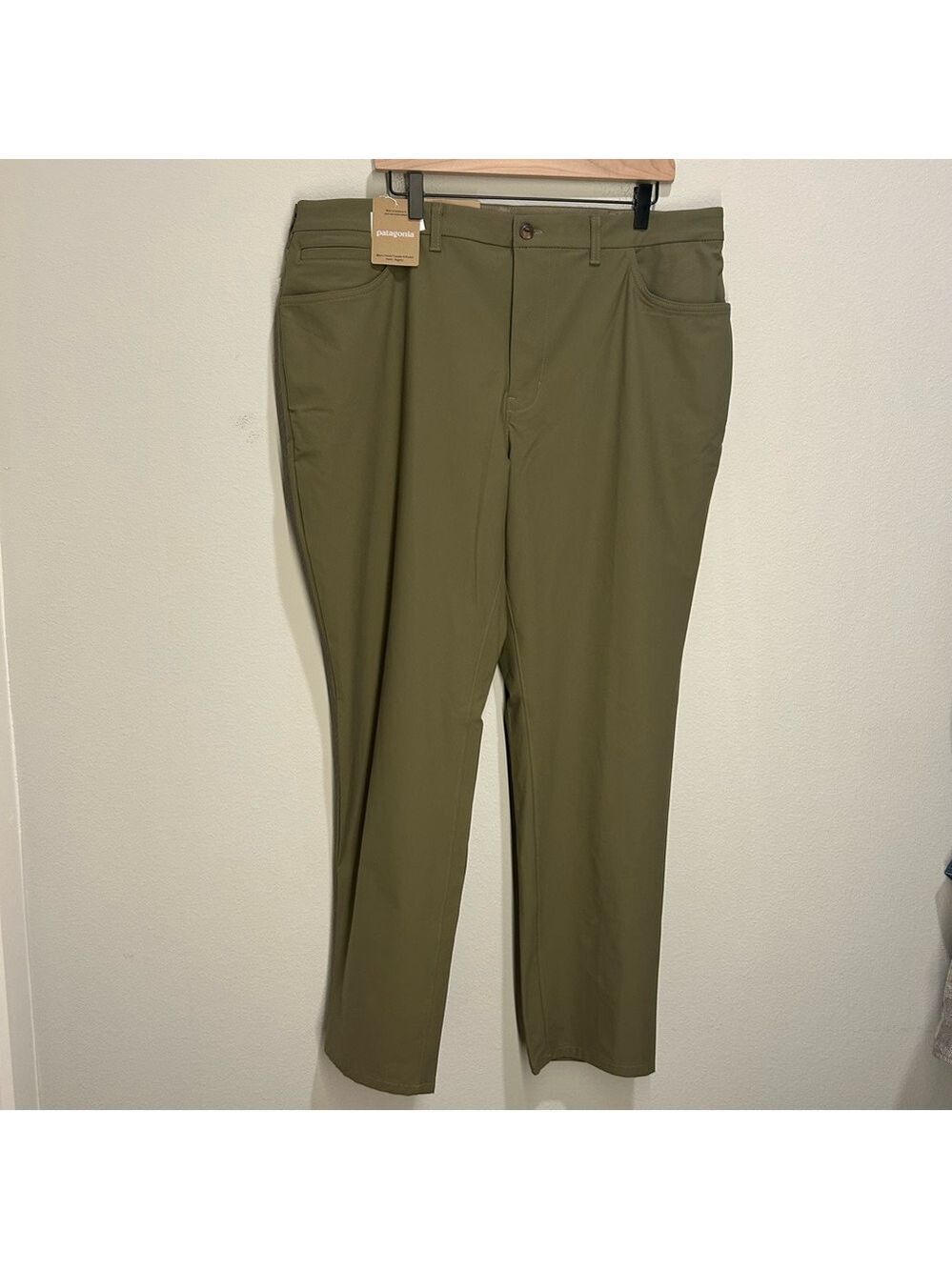 Patagonia Transit Traveler Pants – Men’s 40×32 – Sage Khaki – Travel Stretch – N